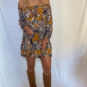 Autumnal strapless dress